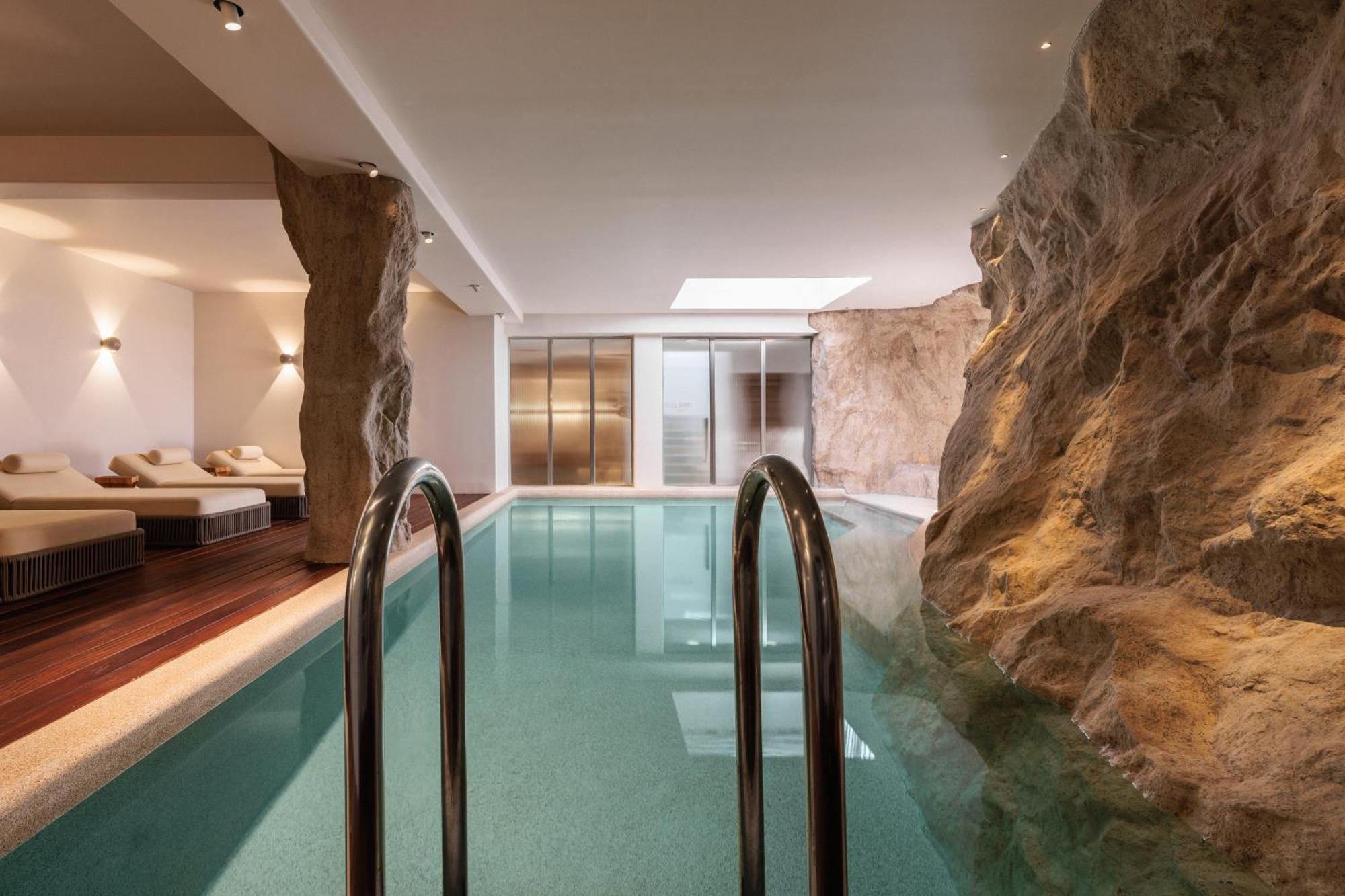 Mileo Hotell Kalo Livadi Exteriör bild